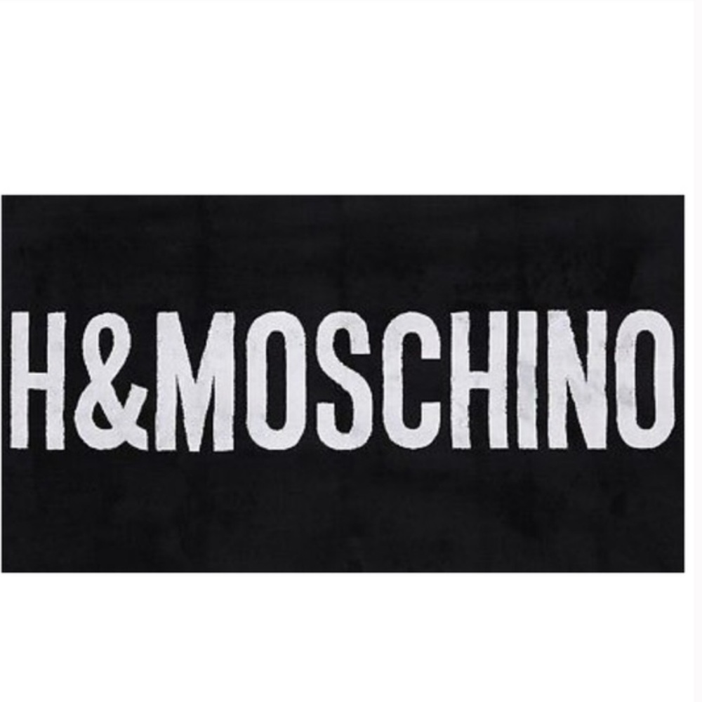 H&MOSCHINO beach towel